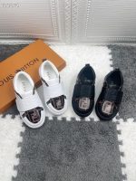Fendi Replica Shoes/Sneakers/Sleepers Upper Material: Top Layer Pork Skin Sole Material: EVA Sole Material: EVA Upper Height: Low Top Gender: Universal Closed: Velcro Applicable Season: Spring And Autumn
