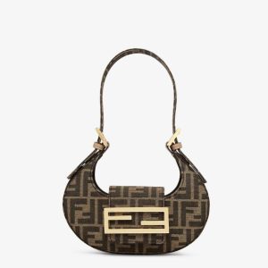Fendi Replica Bags/Hand Bags Texture: Cowhide Type: Crescent Bag Type: Crescent Bag Popular Elements: Printing Style: Fashion Closed: Zipper