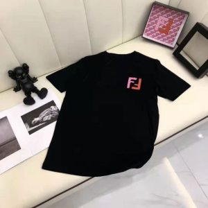 Fendi Replica Clothing Fabric Material: Cotton/Cotton Ingredient Content: 96% (Inclusive)¡ª100% (Exclusive) Ingredient Content: 96% (Inclusive)¡ª100% (Exclusive) Popular Elements: Printing Clothing Version: Conventional Style: Simple Commute / Minimalist Length/Sleeve Length: Regular/Short Sleeve