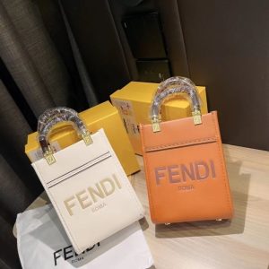 Fendi Replica Bags/Hand Bags Texture: PU Style: Fashion Style: Fashion Closed: Package Cover Type Size: 18*14*6cm