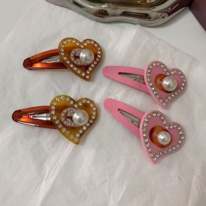 Gucci Replica Jewelry Gross Weight: 0.08kg Material: Acetate Sheet Material: Acetate Sheet Style: Women Modeling: Heart Hairpin Classification: BB Clip Style: Personality Trend