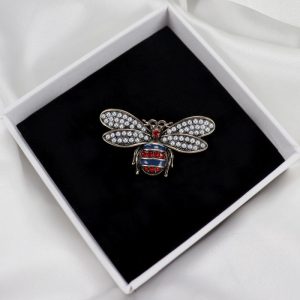 Gucci Replica Jewelry Material Type: Alloy Mosaic Material: Rhinestones Mosaic Material: Rhinestones Pattern: Butterfly/Dragonfly/Insect Style: Vintage