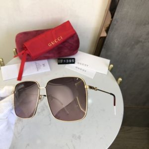 Gucci Replica Sunglasses For People: Universal Lens Material: Resin Lens Material: Resin Frame Shape: Square Style: Classic Frame Material: TR Functional Use: Polarized Light