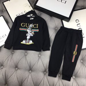 Gucci Replica Child Clothing Fabric Material: Cotton/Cotton Ingredient Content: 71% (Inclusive)¡ª80% (Inclusive) Ingredient Content: 71% (Inclusive)¡ª80% (Inclusive) Gender: Universal Popular Elements: Printing Number Of Pieces: Two Piece Set Sleeve Length: Long Sleeves