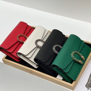 Gucci Replica Bags/Hand Bags Texture: Cowhide Type: Small Square Bag Type: Small Square Bag Popular Elements: Chain Style: Fashion Closed: Package Cover Type