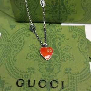 Gucci Replica Jewelry Chain Material: 925 Silver Whether To Bring A Fall: Belt Pendant Whether To Bring A Fall: Belt Pendant Pendant Material: 925 Silver Pattern: Love / Water Drop / Bell Style: Vintage Gender: Couple