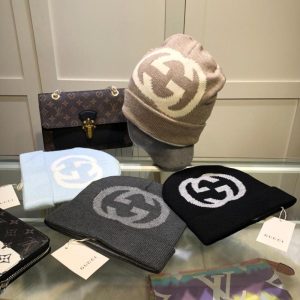 Gucci Replica Hats Fabric Commonly Known As: Wool Blend Type: Sweater/Knitted Hat Type: Sweater/Knitted Hat For People: Universal Pattern: Letter