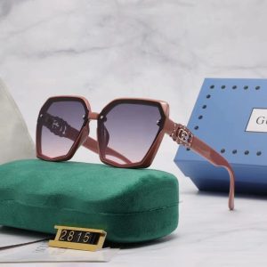 Gucci Replica Sunglasses For People: Universal Lens Material: PC Lens Material: PC Frame Shape: Butterfly Frame Material: Resin Functional Use: Anti-Radiation