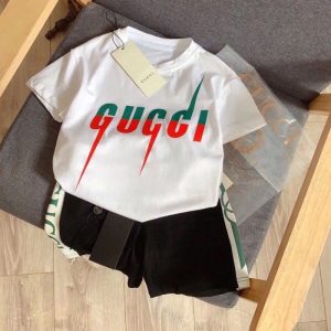 Gucci Replica Child Clothing Fabric Material: Cotton Ingredient Content: 51% (Inclusive)¡ª70% (Inclusive) Ingredient Content: 51% (Inclusive)¡ª70% (Inclusive) Gender: Universal Popular Elements: Printing Number Of Pieces: Two Piece Set Sleeve Length: Short Sleeve