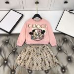 Gucci Replica Clothing Fabric Material: Cotton/Cotton Ingredient Content: 91% (Inclusive)¡ª95% (Inclusive) Ingredient Content: 91% (Inclusive)¡ª95% (Inclusive) Gender: Female Popular Elements: Sequins Number Of Pieces: Two Piece Set Sleeve Length: Long Sleeves