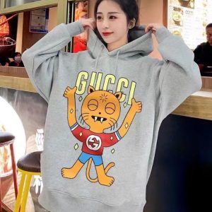 Gucci Replica Clothing Fabric Material: Cotton/Cotton Clothing Version: Loose Clothing Version: Loose Way Of Dressing: Pullover Length/Sleeve Length: Mid-Length/Long-Sleeve Collar: Hooded