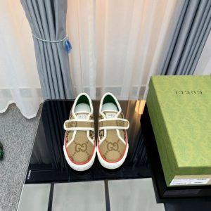 Gucci Replica Shoes/Sneakers/Sleepers Upper Material: Canvas Sole Material: Pvc Sole Material: Pvc Heel Height: Flat Heel (Less Than Or Equal To 1Cm) Craftsmanship: Glued Heel Style: Flat Closed: Velcro