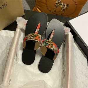 Gucci Replica Shoes/Sneakers/Sleepers Brand: Gucci Upper Material: Top Layer Cowhide (Except Cow Suede) Upper Material: Top Layer Cowhide (Except Cow Suede) Sole Material: Rubber Style: European And American Craftsmanship: Sticky Insole Material: Top Layer Cowhide (Except Cow Suede)