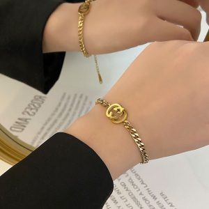Gucci Replica Jewelry Material Type: Titanium Steel Style: European And American Style: European And American Gender: Female Craft: Paint Bracelet Length: 20Cm