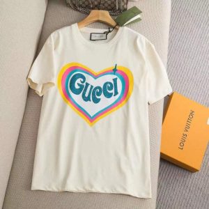 Gucci Replica Clothing Fabric Material: Cotton/Cotton Ingredient Content: 100% Ingredient Content: 100% Popular Elements: Printing Clothing Version: Loose Style: Simple Commuting / Minimalist Length/Sleeve Length: Regular/Short Sleeve