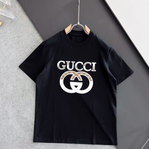 Gucci Replica Men Clothing Fabric Material: Cotton/Cotton Ingredient Content: 91% (Inclusive) - 95% (Inclusive) Ingredient Content: 91% (Inclusive) - 95% (Inclusive) Collar: Round Neck Version: Conventional Sleeve Length: Short Sleeve Clothing Style Details: Printing