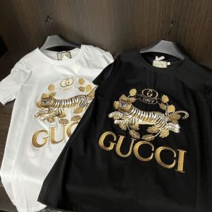 Gucci Replica Clothing Fabric Material: Cotton/Cotton Ingredient Content: 91% (Inclusive)¡ª95% (Inclusive) Ingredient Content: 91% (Inclusive)¡ª95% (Inclusive) Collar: Crew Neck Version: Loose Sleeve Length: Short Sleeve Clothing Style Details: Embroidery