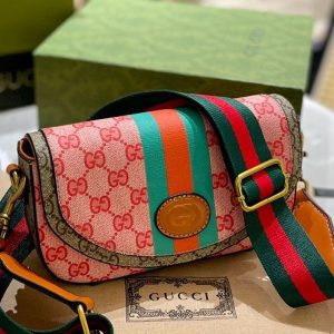 Gucci Replica Bags/Hand Bags Texture: Pvc Type: Messenger Bag Type: Messenger Bag Popular Elements: Postman Style: Fashion Closed Way: Magnetic Buckle