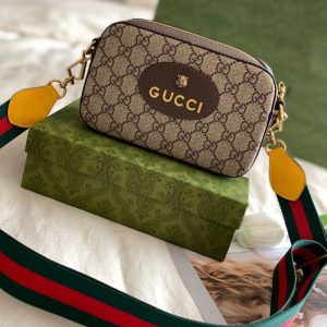 Gucci Replica Bags/Hand Bags Texture: Pvc Type: Messenger Bag Type: Messenger Bag Popular Elements: Postman Style: Fashion Closed Way: Zipper Suitable Age: Youth (18-25 Years Old)