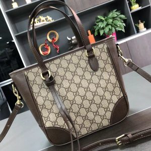 Gucci Replica Bags/Hand Bags Bag Type: Small Square Bag Lining Material: Polyester Lining Material: Polyester Bag Shape: Horizontal Square Closure Type: Zipper Hardness: Medium Soft Brands: Gucci