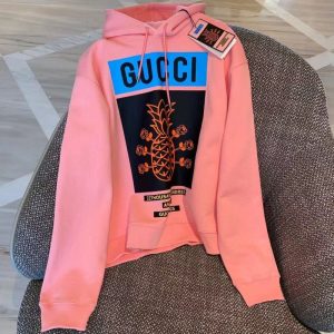 Gucci Replica Clothing Fabric Material: Cotton/Cotton Ingredient Content: 100% Ingredient Content: 100% Clothing Version: Loose Main Style: Sweet And Fresh Way Of Dressing: Pullover Length/Sleeve Length: Regular/Long Sleeve