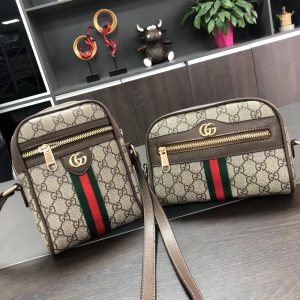 Gucci Replica Bags/Hand Bags Bag Type: Small Square Bag Bag Size: Small Bag Size: Small Lining Material: Polyester Bag Shape: Horizontal Square Closure Type: Package Cover Type Hardness: Medium Soft