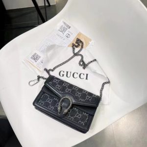Gucci Replica Bags/Hand Bags Bag Type: Small Square Bag Bag Size: Small Bag Size: Small Lining Material: No Lining Bag Shape: Horizontal Square Closure Type: Package Cover Type Hardness: Medium Soft