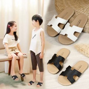 Hermes Replica Child Clothing Type: One Word Drag Upper Material: PU Upper Material: PU Sole Material: Rubber Gender: Universal Applicable Season: Summer Listing Season: Summer 2021