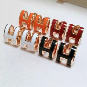 Hermes Replica Jewelry Piercing Material: Titanium Steel Mosaic Material: No Inlay Mosaic Material: No Inlay Style: Elegant Craft: Paint Pattern: Cross/Crown/Roman Numerals