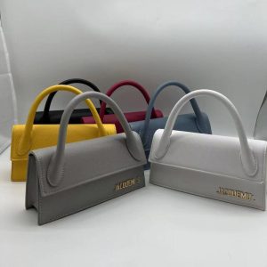 Others Replica Bags/Hand Bags Brand: Jacquemus Texture: PU Texture: PU Package: Original boxes Popular Elements: Solid Color Style: European And American Closed Way: Magnetic Buckle