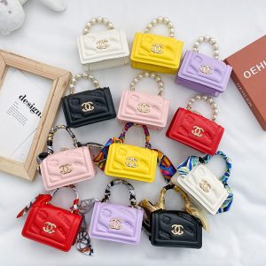 Chanel Replica Child Clothing Gender: Child Applicable To School Age: 1-8 Applicable To School Age: 1-8 Material: PU Leather Bag Size: MINI/Mini Capacity: Small Closure Type: Package Cover Type