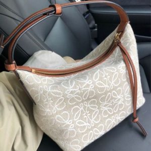 Others Replica Bags/Hand Bags Texture: Canvas Type: Dumpling Bun Type: Dumpling Bun Popular Elements: Embroidered Style: Fashion Closed: Zipper Size: 22*16*8cm