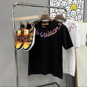 Brand: Louis Vuitton  Fabric Material: Cotton/Cotton  Fabric Material: Cotton/Cotton  Ingredient Content: 100%  Collar: Crew Neck  Version: Conventional  Sleeve Length: Short Sleeve  Clothing Style Details: Printing