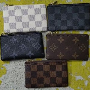 Louis Vuitton Replica Bags Brand: Louis Vuitton Texture: PU Closed: Zipper Texture: PU Popular Elements: Letter