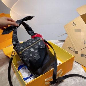 Louis Vuitton Replica Bags Texture: Denim Type: Bucket Bag Popular Elements: Splicing Type: Bucket Bag Closed: Zipper