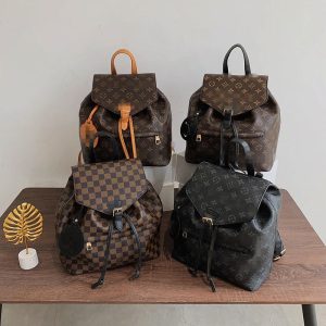 Louis Vuitton Replica Bags For People: Female Size: 28*28*15cm  Size: 28*28*15cm