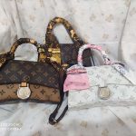 Louis Vuitton Replica Bags Texture: PU Type: Kelly Bag Popular Elements: Splicing Type: Kelly Bag Style: Europe And America Size: 23*14*8cm