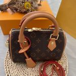 Louis Vuitton Replica Bags Texture: PVC Type: Boston Bag Popular Elements: Letter Type: Boston Bag Style: Fashion Closed: Zipper