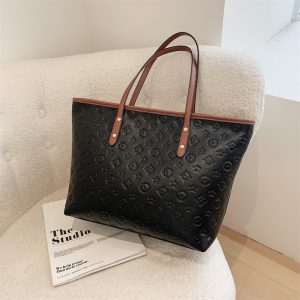 Louis Vuitton Replica Bags Style: Urban Simplicity Material: PU Bag Type: Tote Material: PU Bag Size: 44*29*15cm Lining Material: Polyester Bag Shape: Horizontal Square Closure Type: Zipper Pattern: Geometric Patterns