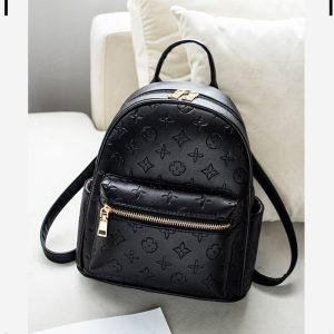 Louis Vuitton Replica Bags Texture: PU Popular Elements: Embossing Closed: Zipper Popular Elements: Embossing Waterproof Performance: Water Repellent Lining Material: Polyester (Polyester Fiber)