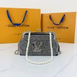 Louis Vuitton Replica Bags Texture: Nylon Type: Woven Bag Style: Fashion Type: Woven Bag Closed: Lock