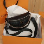 Louis Vuitton Replica Bags Texture: PU Type: Small Square Bag Popular Elements: Chain Type: Small Square Bag