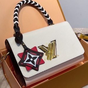 Louis Vuitton Replica Bags Brand: Louis Vuitton Texture: Cowhide Type: Small Square Bag Texture: Cowhide Popular Elements: Chain Style: Fashion Closed: Package Cover Type