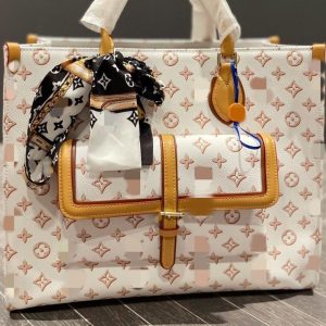 Louis Vuitton Replica Bags Size: 32*28*5cm