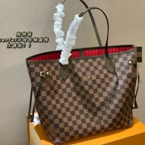 Louis Vuitton Replica Bags Texture: PVC Type: Other Popular Elements: Printing Type: Other Style: Fashion Closed: Exposure