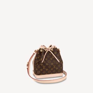 Louis Vuitton Replica Bags Texture: PVC Type: Other Popular Elements: Printing Type: Other Style: Fashion Closed: Drawstring