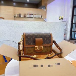 Louis Vuitton Replica Bags Texture: Cowhide Type: 25*16*8cm