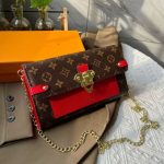 Louis Vuitton Replik-Taschen Textur: PU Typ: Kleine quadratische Tasche Beliebte Elemente: Druck Typ: Kleine quadratische Tasche Stil: Europa und Amerika Geschlossen: Magnetische Schnalle Größe: 23*13*4cm