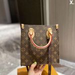 Louis Vuitton Replik-Taschen Textur: PVC Typ: Tote Beliebte Elemente: Buchstabe Typ: Tote Stil: Vintage Geschlossen: Belichtung