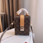 Louis Vuitton Replik-Taschen Marke: Louis Vuitton Beschaffenheit: PU Typ: Kleine quadratische Tasche Textur: PU Beliebte Elemente: Spleißen Stil: Mode Geschlossen: Paket Abdeckung Typ